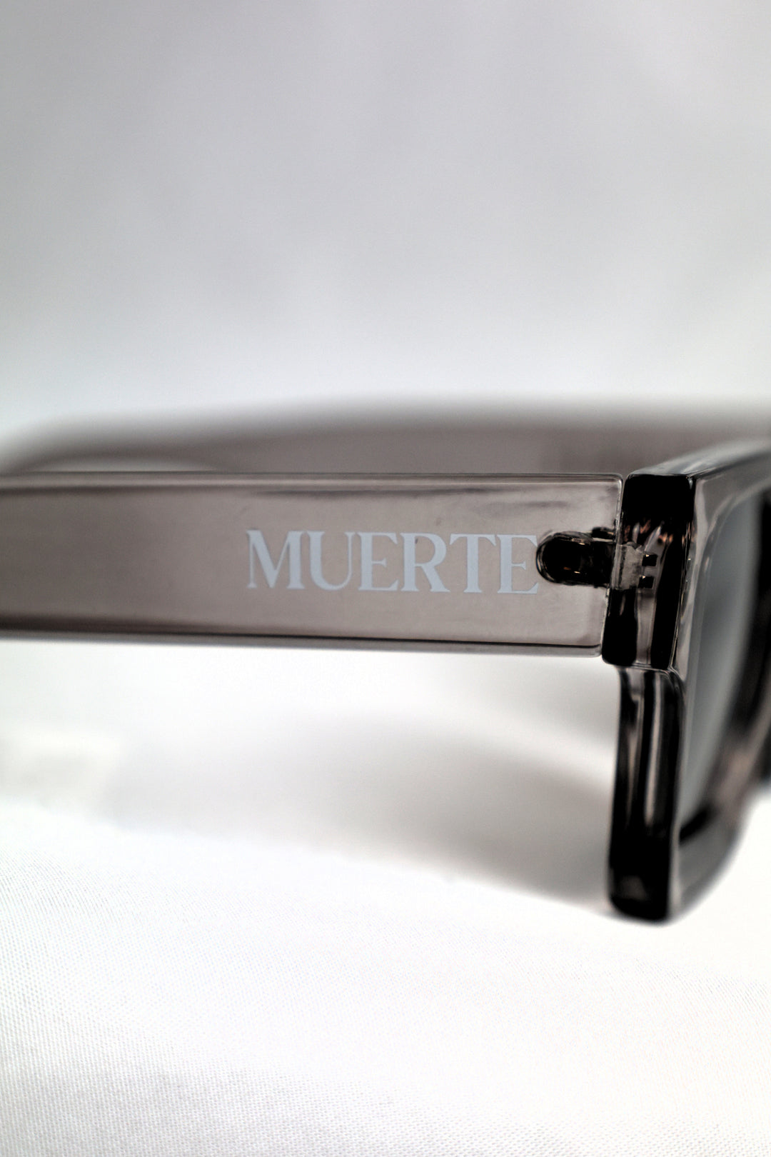 The Classic Sunglasses Grey