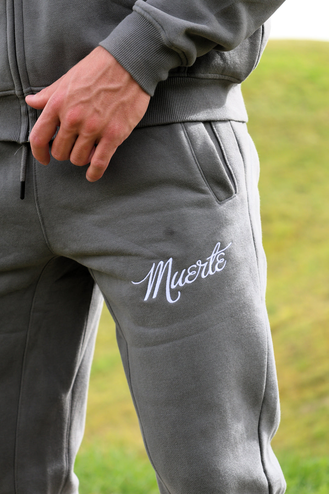 Jogger Wearable Art Smoke Grey