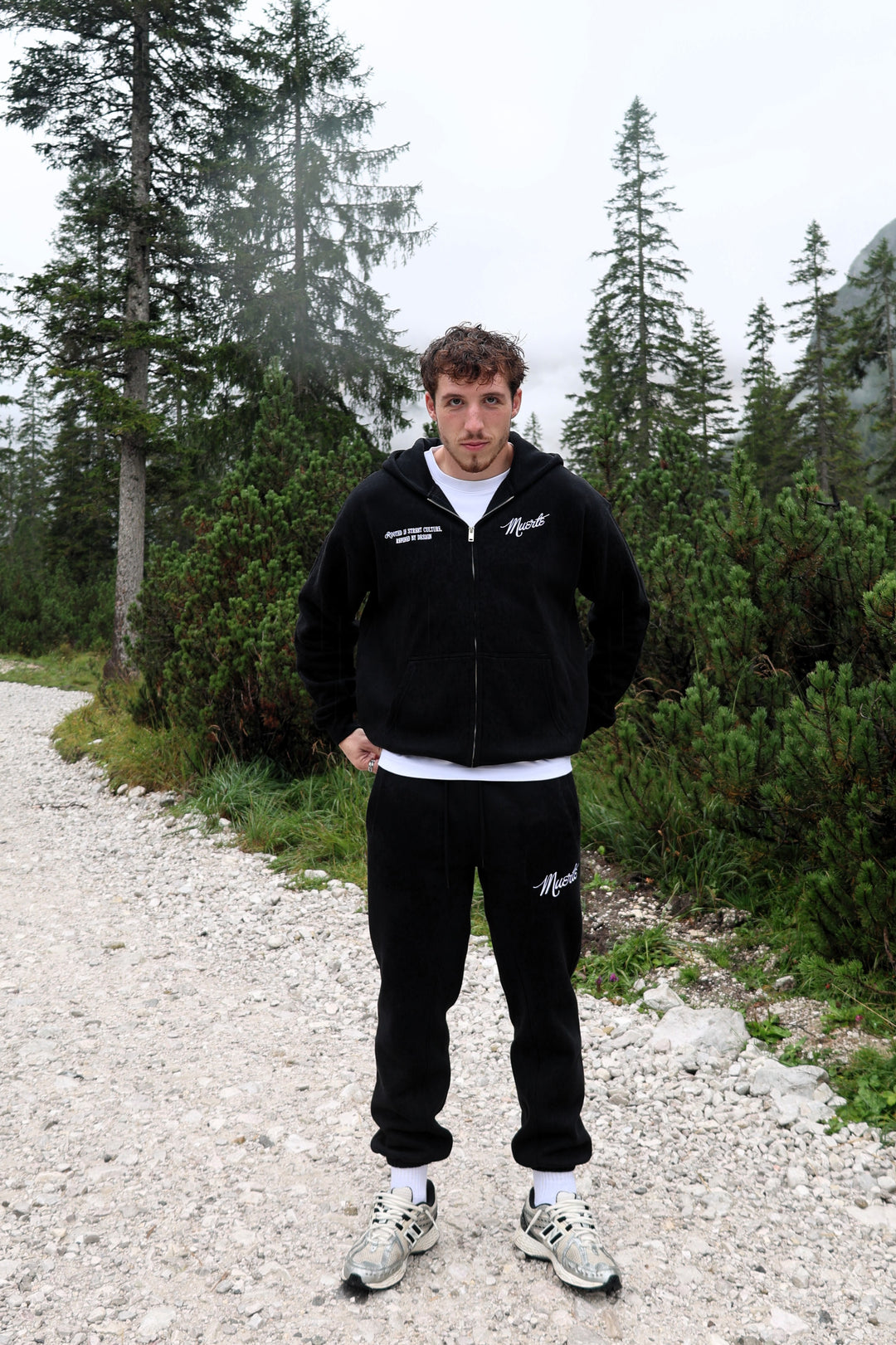 Jogger Wearable Art Black