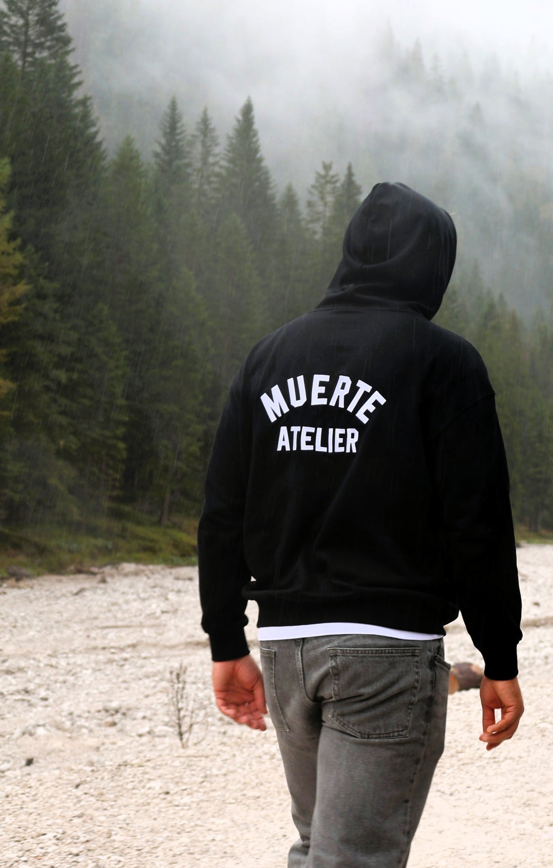 Atelier Hoodie Black