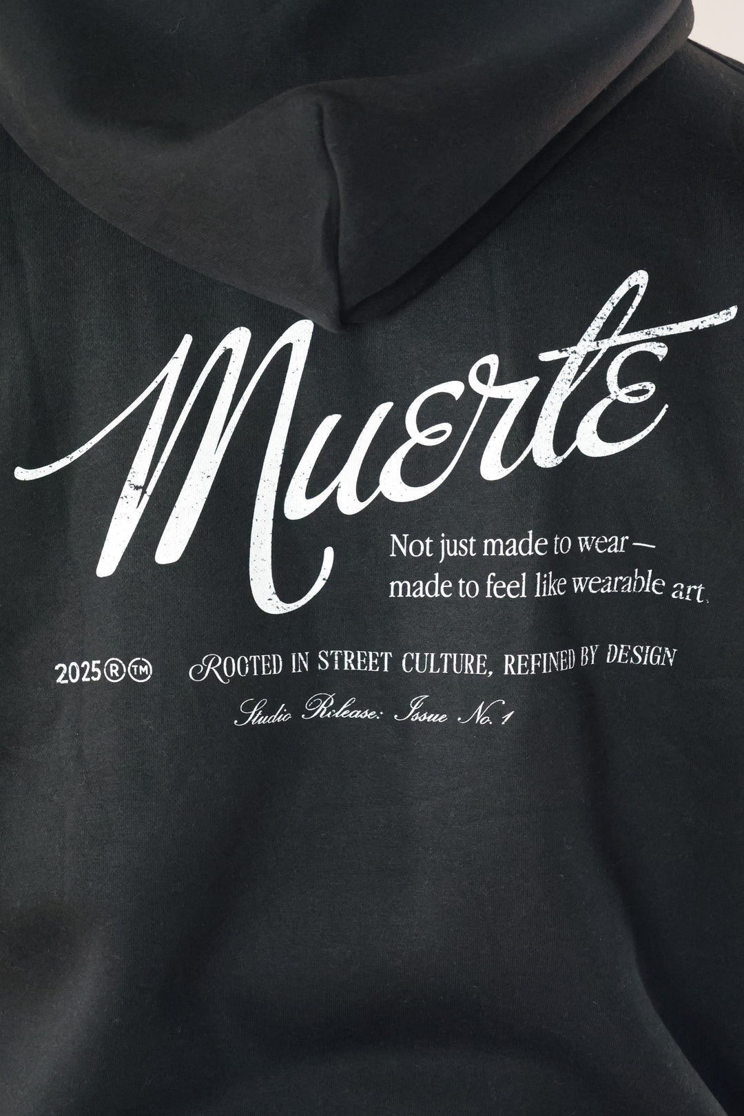 Zip-Hoodie Wearable Art Black