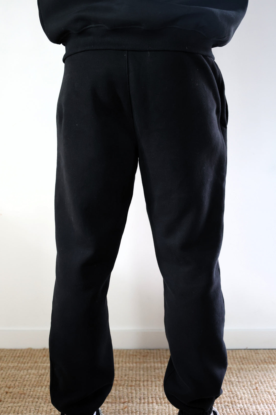 Jogger Wearable Art Black