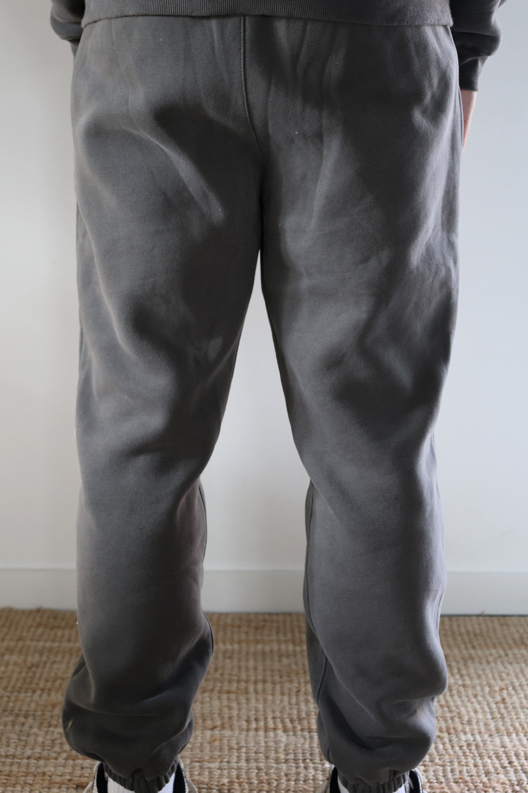 Jogger Wearable Art Smoke Grey