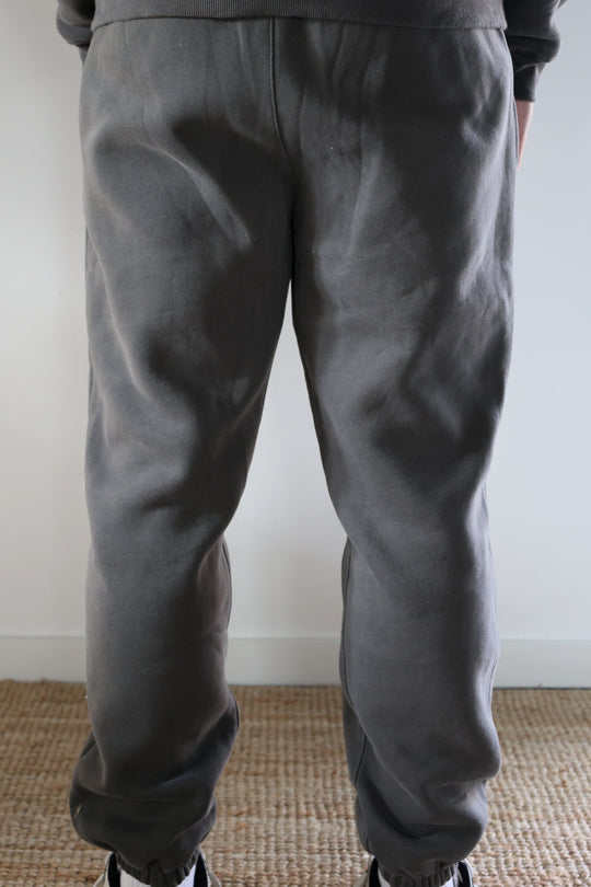 Jogger Wearable Art Smoke Grey