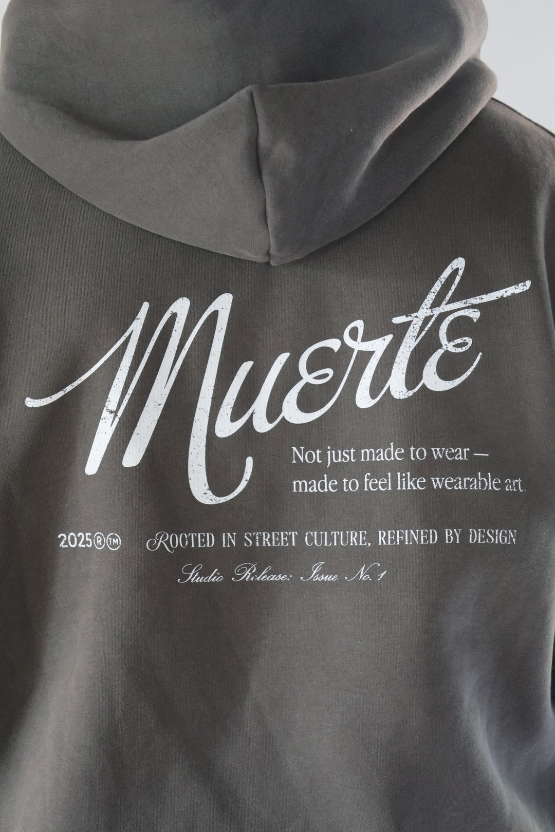 Zip-Hoodie Wearable Art Smoke Grey